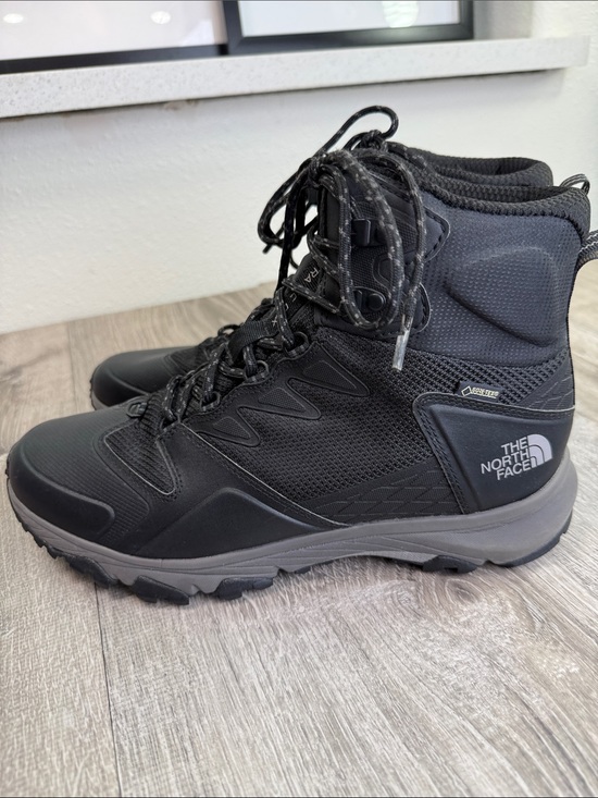 The North Face Men\'s Black and Gray Waterproof Hiking Boots main image 5